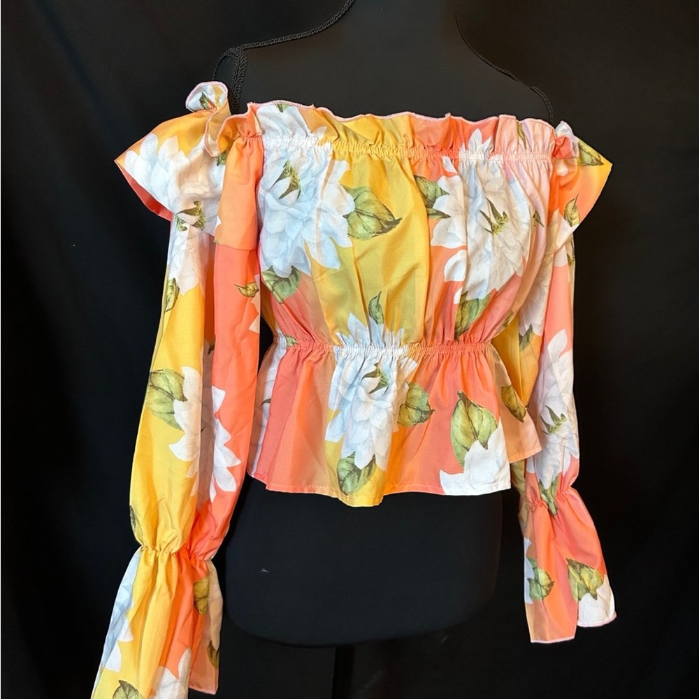 Tropical Floral Off the Shoulder Blouse. - Picture 12 of 15